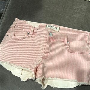 Textile Elizabeth and James Women's Washed red Striped Shorts